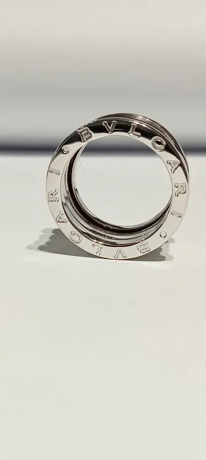 Anillo B.ZERO1 en oro blanco